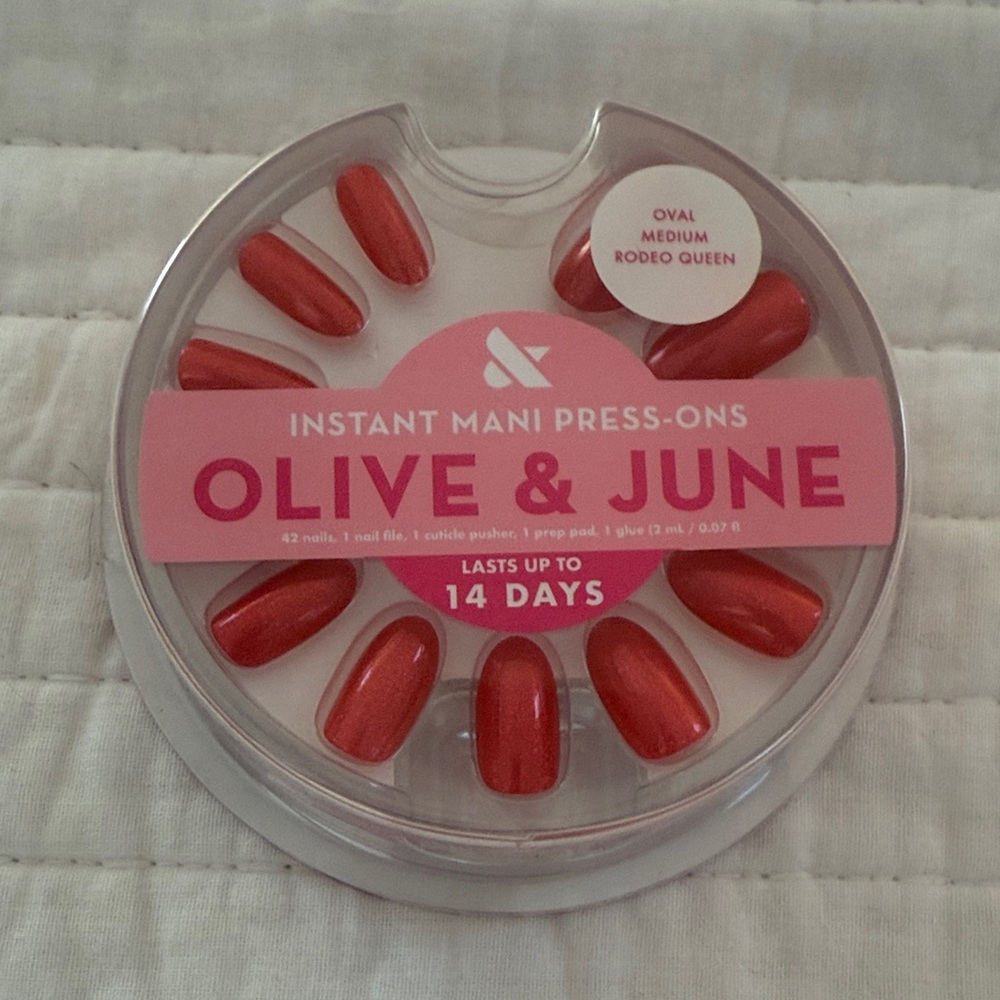 Press-On Nails - Bold Red
